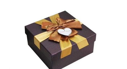生日礼物盒_保定礼品盒厂家直销 生日礼物和  河北雄县宝航纸包装制品