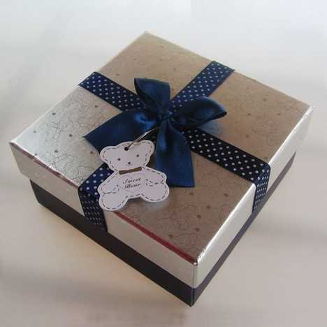 厂家直销 银色礼品盒礼物盒  河北雄县宝航纸包装制品创办于